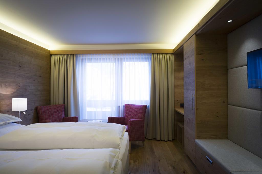 Hotel Garni Panorama Lech am Arlberg Room photo